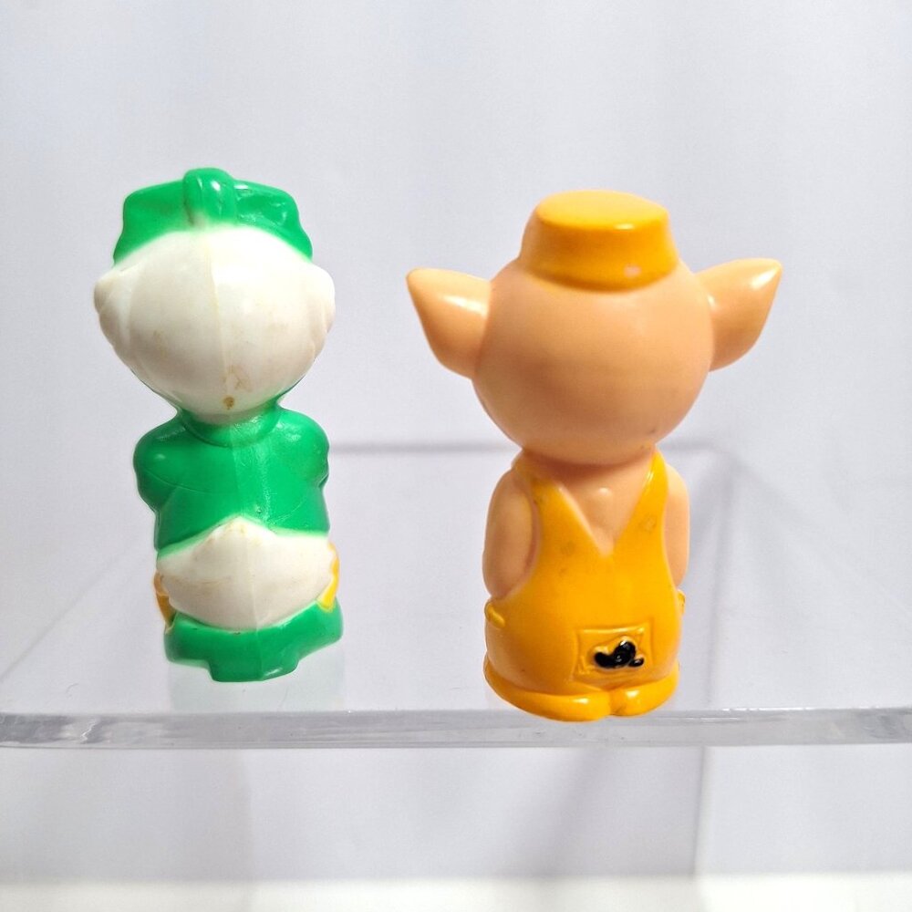 1986 Disney Playmates Train Daisy Duck & 1 of the 3 Little Pigs 2" Figures - Picture 3 of 9